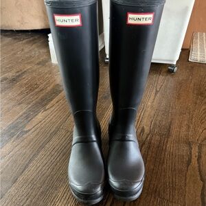 Hunter Black Rain Boots with Liners